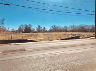 328 E Sabine St, Carthage, TX 75633