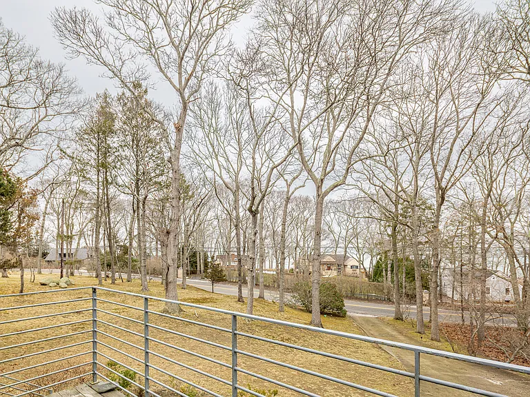 Gardiners Bay Dr — Photo 22