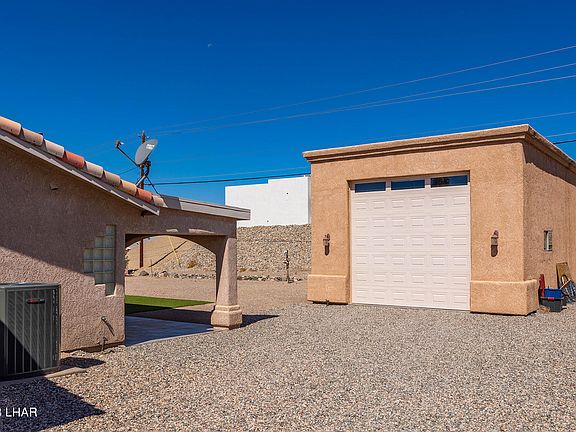2nd image of 2679 Caribbean Dr