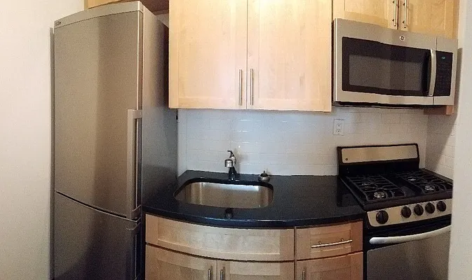 Rented by Wave Real Estate Group | media 23