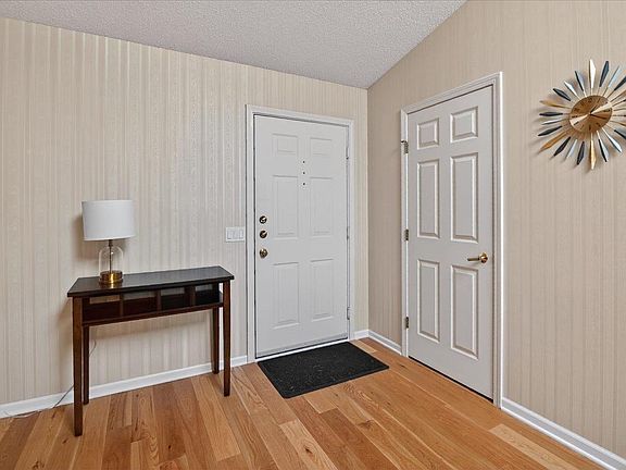 2nd image of 1529 Golf View Road #G
