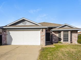 2638 Brea Canyon Rd, Fort Worth, TX 76108