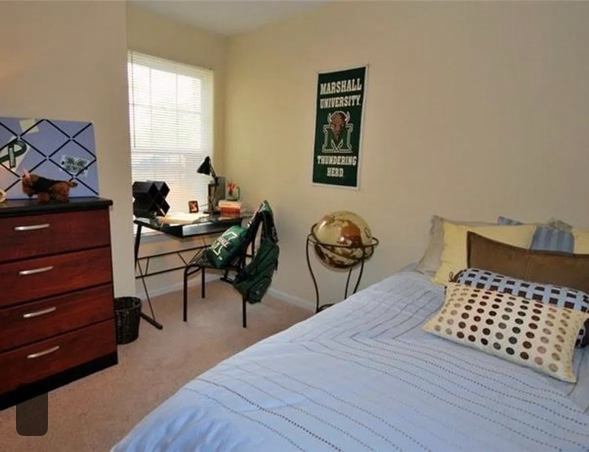2 bed, $1,000 — Photo 3