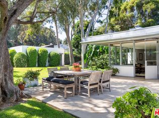 427 Beloit Ave, Los Angeles, CA 90049