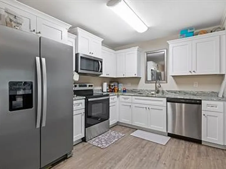222 Belray Dr — Photo 14