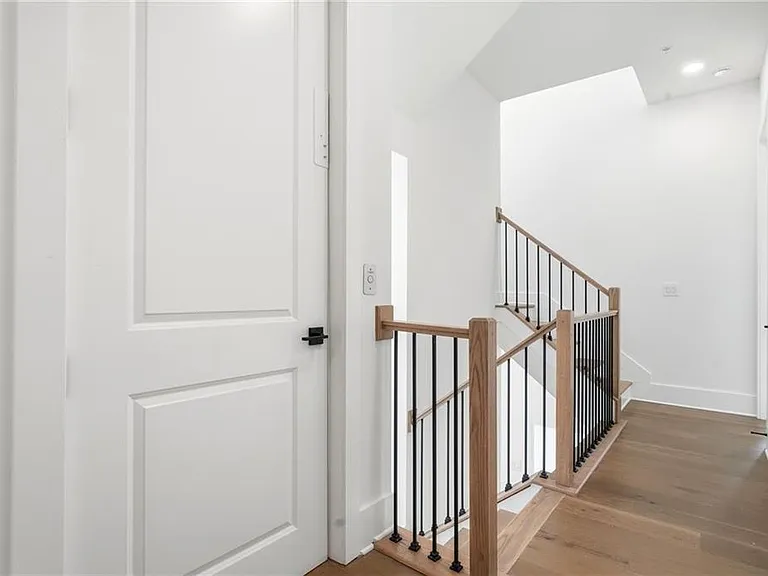 2042 Juliet Ave — Photo 33