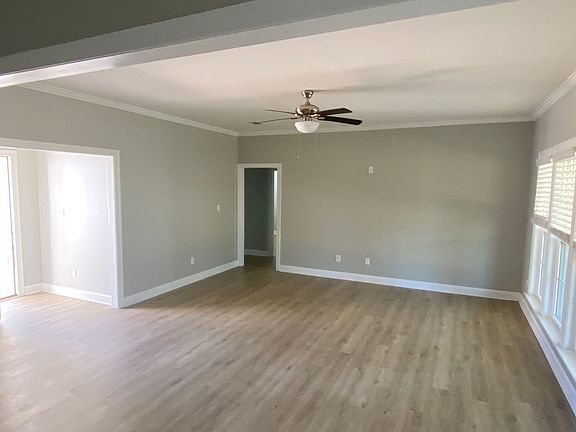 2nd image of 109 Yardley Ct
