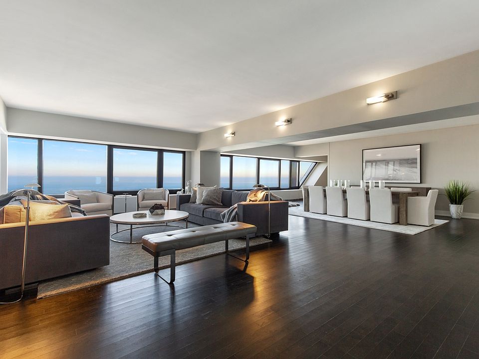 Living Room / Dining Room