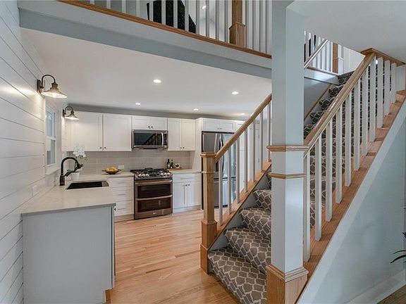 5th image of 7825 Rosewood Dr