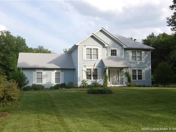 3220 Bugaboo Ln, Sellersburg, IN 47172