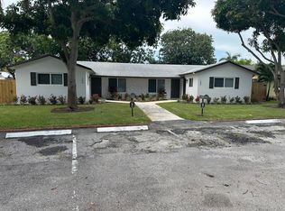 192 SE 27th Ct, Boynton Beach, FL 33435