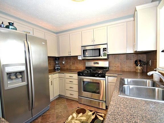 2nd image of 51152 Shady Ln