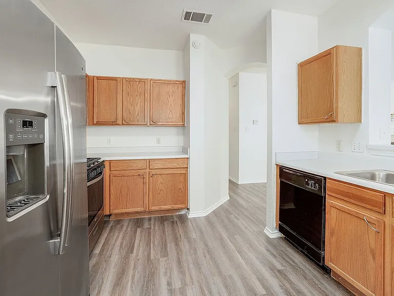 9724 Copper Creek Dr — Photo 13
