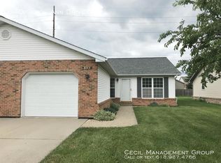 640 Carol Ann Dr, O Fallon, IL 62269