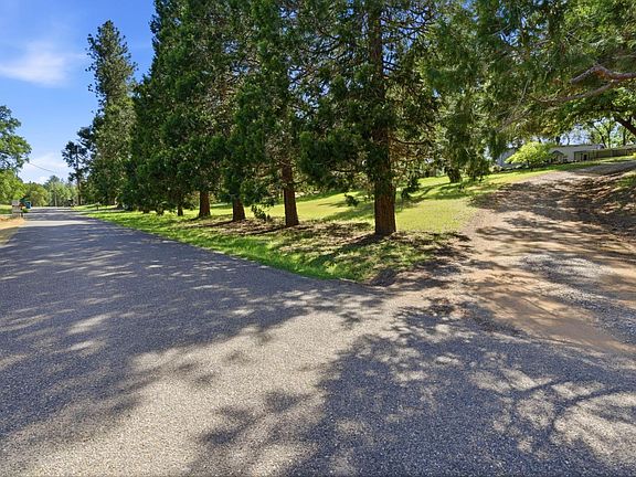 5th image of Indian Creek Road