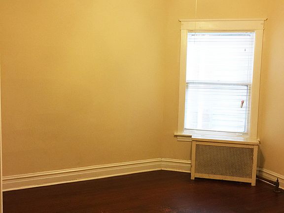 5th image of 5814 N Winthrop Ave #2