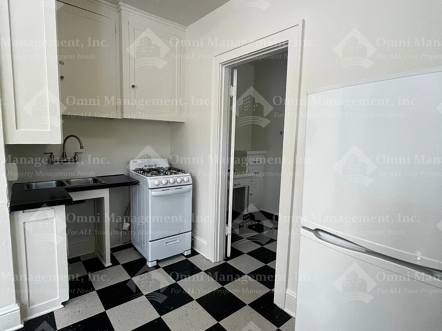Studio, $1,075 — Photo 2