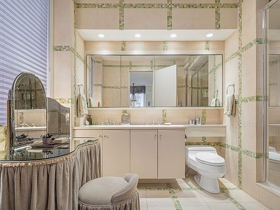 5th image of 30 E 85th St #15A