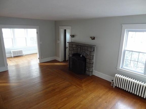2nd image of 104 Longwood Ave