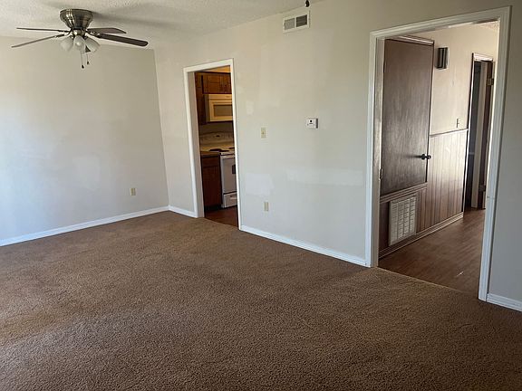 4th image of 1006 S Inglewood Ave #15