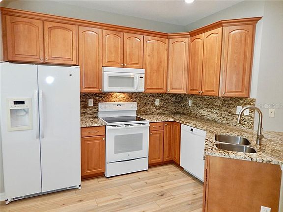2nd image of 14053 Waterville Cir