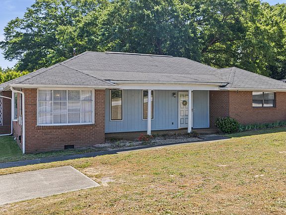 3rd image of 3034 Richmond Hill Road