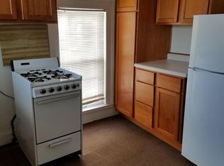 622 1/2 W Stephenson St, Freeport, IL 61032