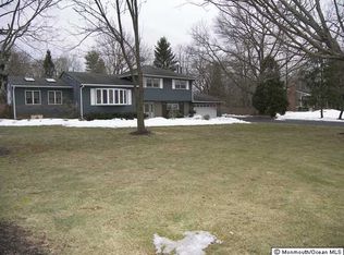 23 Harbor Green Cir, Red Bank, NJ 07701