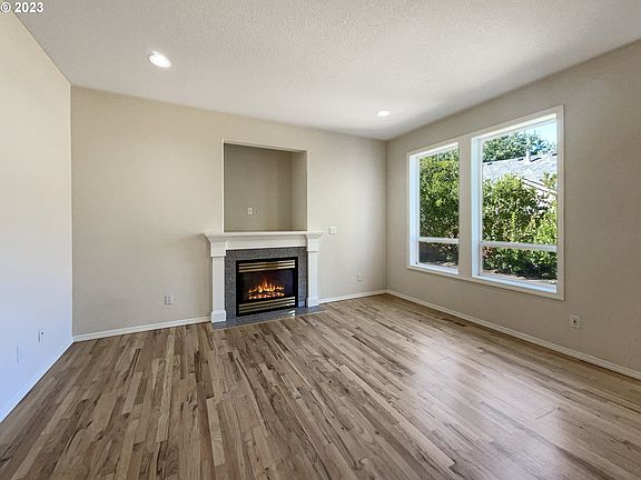 3rd image of 1301 NE Estelle Ct