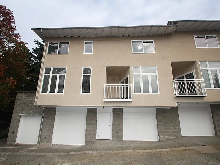 Caspian 3501 3-plex — Photo 1