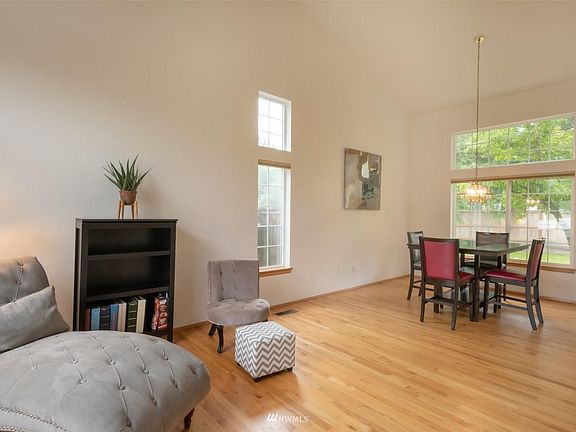 4th image of 5609 Highland Dr SE