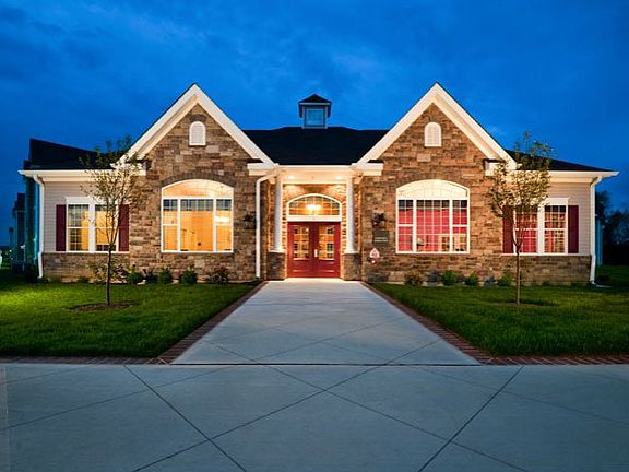 Exterior of the Clubhouse, Leasing Office, and 24 Hr Fitness Center