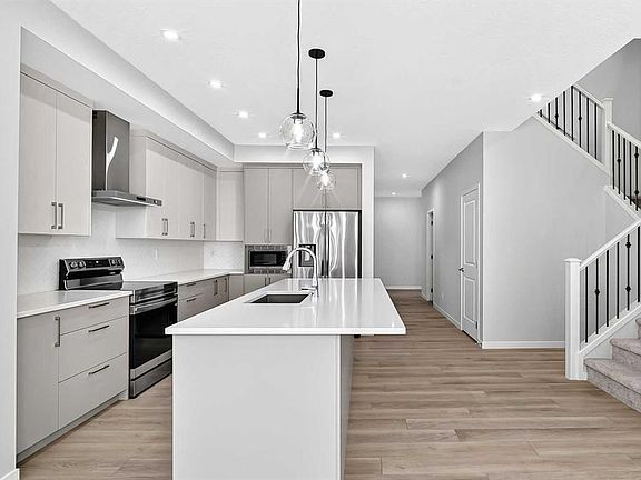 5th image of 72 W Lucas Gdns NW