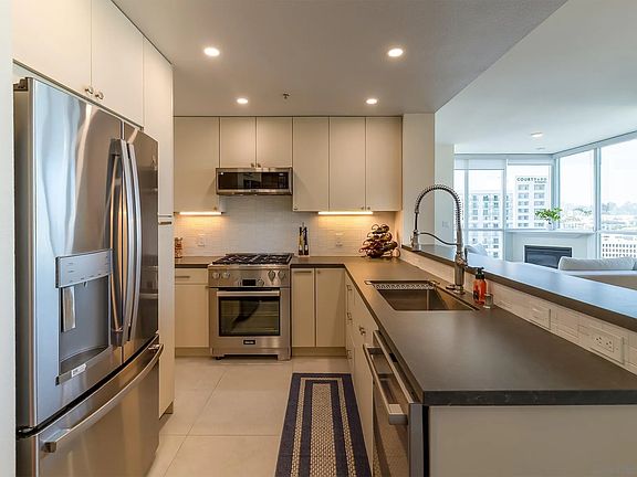 2nd image of 300 W Beech St Unit 1908