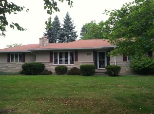 101 Essex Dr, Saint Louis, MI 48880