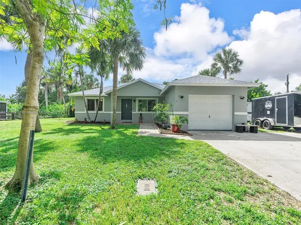 2451 SW 43rd Ter, Davie, FL 33317