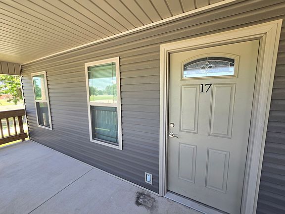 3rd image of 1423 McLain St APT 17