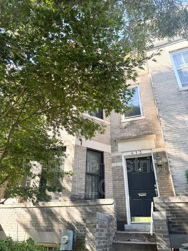 3 bed, 1.5 bath, 1374 sqft, $3,450 — Photo 1