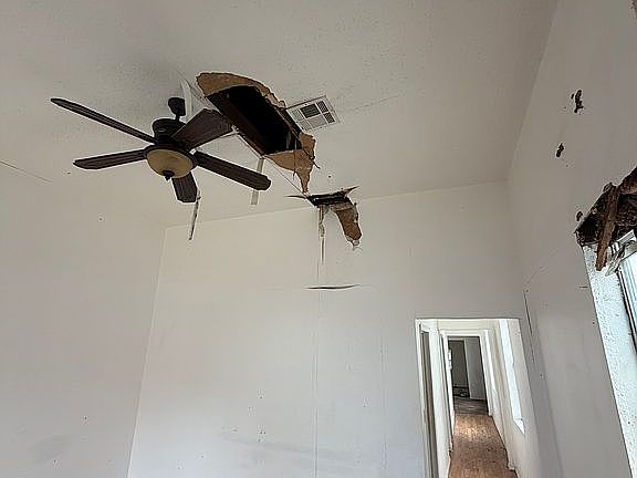 4th image of 2711 Josephine St