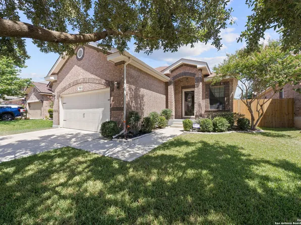 9823 Rostock Ln, Helotes, TX 78023