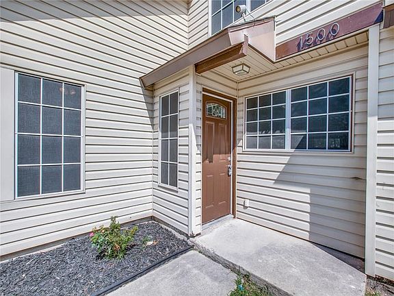 3rd image of 1500 Wickford Dr