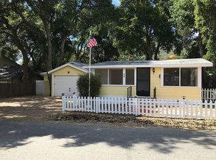39627 Calle El Parado, Saugus, CA 91390