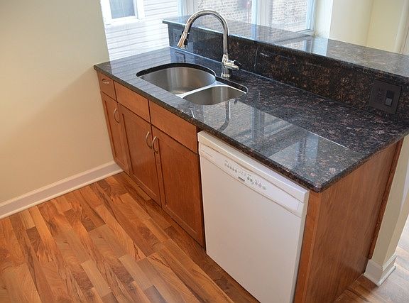 5th image of 3611 W Montrose Ave Unit 107
