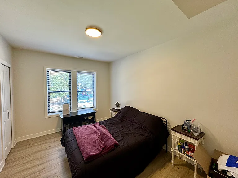 1643 W Cornelia Ave #1 — Photo 12