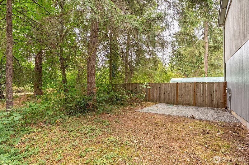 4th image of 17015 Arborvitae Court SE