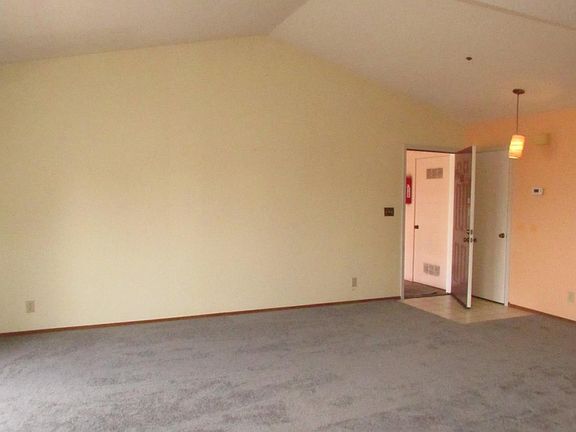 3rd image of 1018 San Gabriel Cir Unit 521