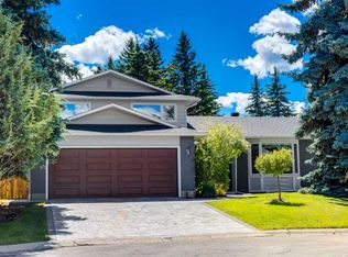 416 NE Oakhill Pl SW, Calgary, AB T2V 3X6