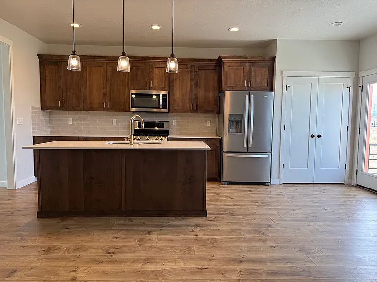 5020 W Daybreak Pkwy — Photo 3
