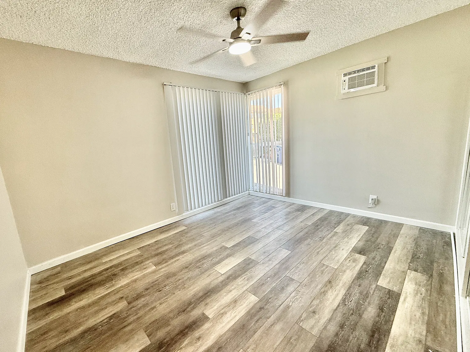 5510 Corteen Pl — Photo 3