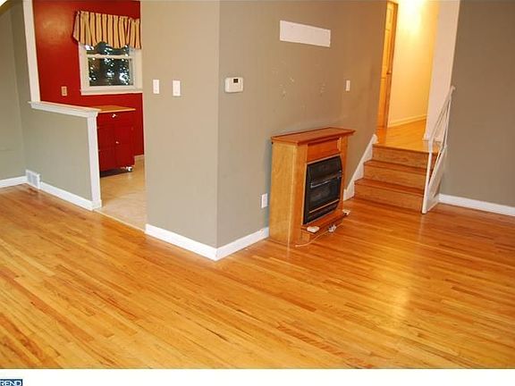 3rd image of 3917 Patrician Dr